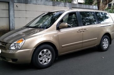 Selling Silver Kia Carnival 2009 in Makati