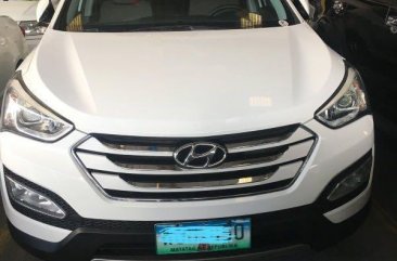 Selling White Hyundai Santa Fe 2014 in Quezon City