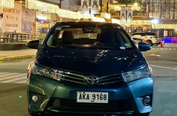 Selling Silver Toyota Corolla 2015 in Makati