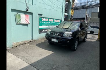 Selling Black Nissan X-Trail 2012