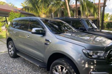 Selling Silver Ford Everest 2017 in Angeles
