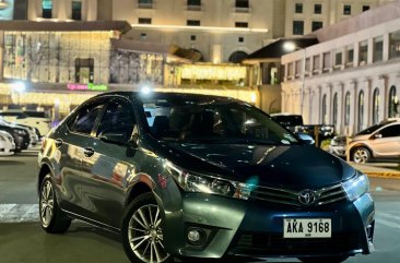 Selling Silver Toyota Corolla 2015 in Makati