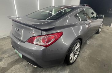 Selling Silver Hyundai Genesis 2010 in Imus