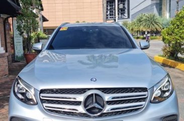 Selling Silver Mercedes-Benz GLC 250 2017 in Cainta