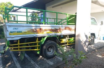 Pearl White Isuzu Elf 2006 for sale in Bacolod