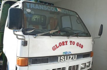 Pearl White Isuzu Elf 2006 for sale in Bacolod
