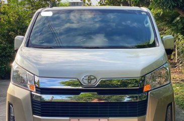 Selling Pearl White Toyota Hiace 2019 in Pasay