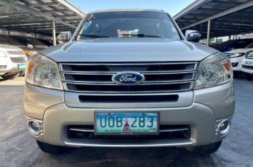 Silver Ford Everest 2013 for sale in Las Piñas