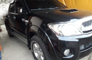 Selling Black Toyota Hilux 2010 in Rizal