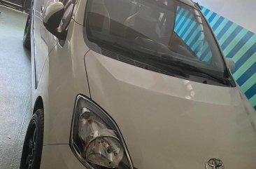 Selling White Toyota Wigo 2016 in Quezon City