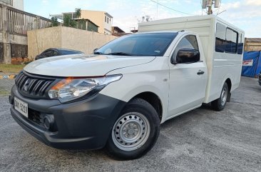 Selling White Mitsubishi L200 2020 