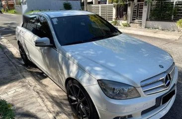 White Mercedes-Benz C200 2010 for sale in Las Piñas