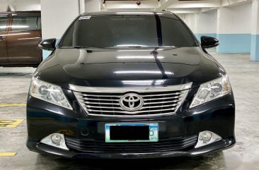 Selling Black Toyota Camry 2012 