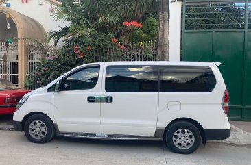 White Hyundai Grand Starex 2017 for sale in Manual