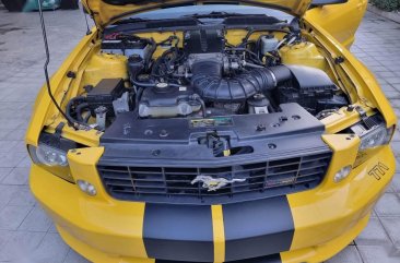 Yellow Ford Mustang 2005 for sale in Lipa