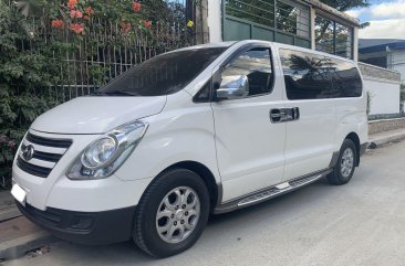 White Hyundai Grand Starex 2017 for sale in Manual