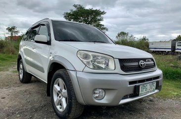 Pearl White Toyota Rav4 2004 for sale in Parañaque