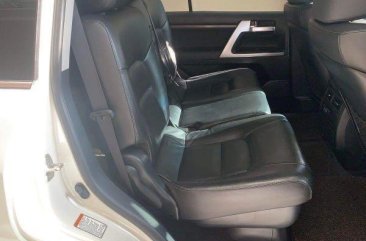 Pearl White Toyota Land Cruiser 2017 for sale in Automatic