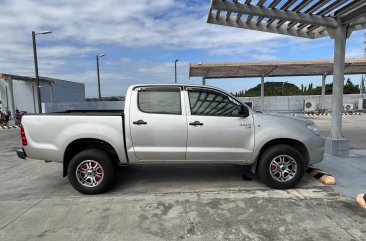 Sell Silver 2010 Toyota Hilux in Manila