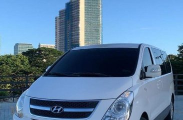 Selling White Hyundai Grand Starex 2012 in General Mariano Alvarez