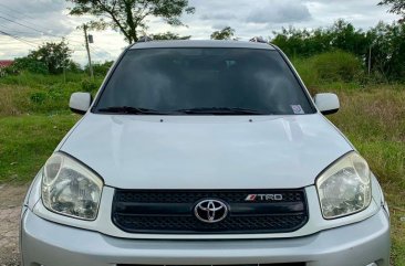 Pearl White Toyota Rav4 2004 for sale in Parañaque