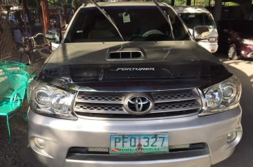 Selling Silver Toyota Fortuner 2010 in Imus