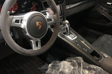 Selling White Porsche 911 2014 in Pasig