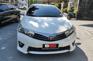 Pearl White Toyota Altis 2017 for sale in Quezon