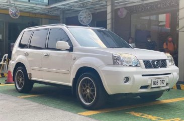 Selling White Nissan X-Trail 2010 in Manila