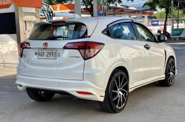 Sell White 2017 Honda Hr-V in Marikina