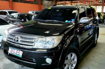 Black Toyota Fortuner 2011 for sale in Automatic