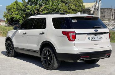 White Ford Explorer 2016 for sale 