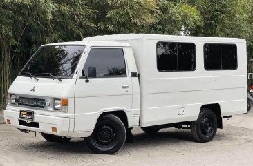 Selling White Mitsubishi L300 2018 in Quezon City