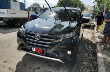 Selling Black Toyota Rush 2021 in Quezon