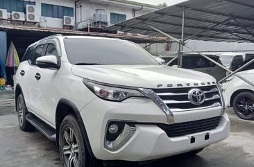 Selling White Toyota Fortuner 2018 in Quezon City