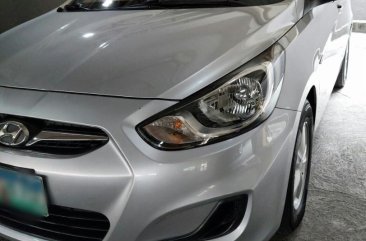 Selling Silver Hyundai Accent 2013 in San Juan