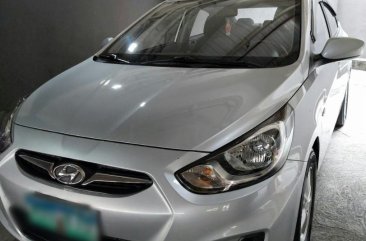 Selling Silver Hyundai Accent 2013 in San Juan