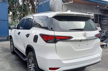 Selling White Toyota Fortuner 2018 in Quezon City