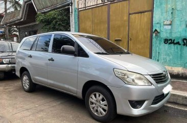 Selling Silver Toyota Innova 2013 in Manila