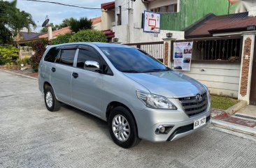 Selling Silver Toyota Innova 2015 in Quezon