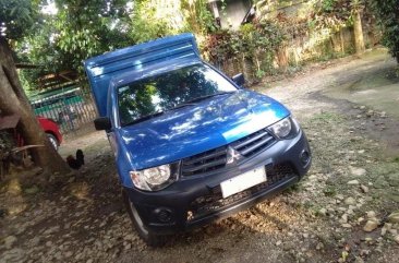 Selling Blue Mitsubishi L200 2014 in Pateros 