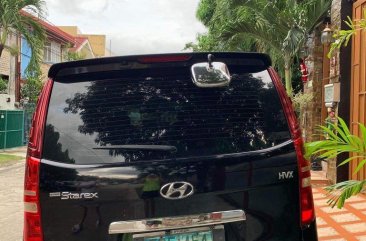 Selling Black Hyundai Starex 2012 in Cainta