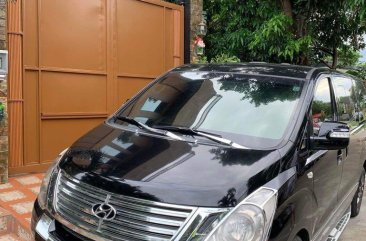 Selling Black Hyundai Starex 2012 in Cainta