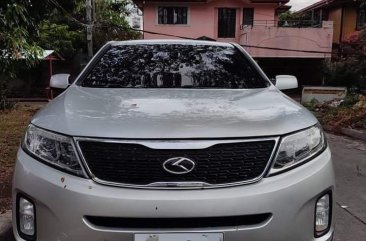 Selling Pearl White Kia Sorento 2013 in Cainta