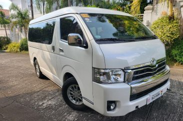 Selling Pearl White Toyota Hiace Super Grandia 2018 in Malabon