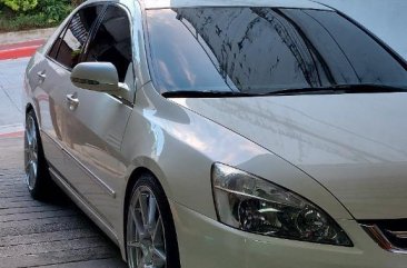 Selling Pearl White Honda Accord 2007 in Pasig