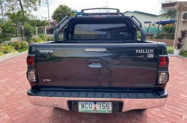 Black Toyota Hilux 2013 for sale in Quezon 