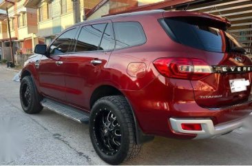 Red Ford Everest 2016 for sale in Automatic