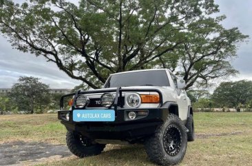 White Toyota Fj Cruiser 2014 for sale in Automatic