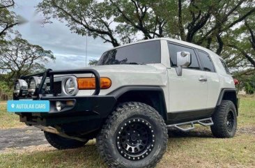 White Toyota Fj Cruiser 2014 for sale in Automatic